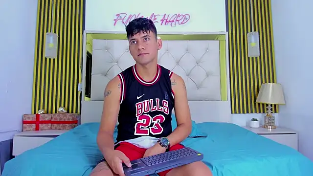 Sweet kevin1 online show from January 15, 2026, 6:18 am