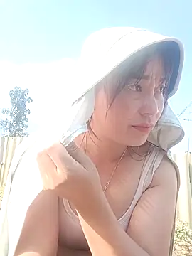 boiboi001 online show from February 26, 2026, 8:13 am