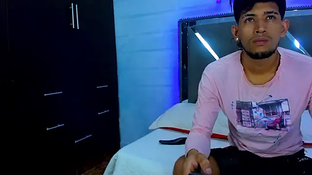 Snapshot of UnitedSoul chatting on February 16, 2026, 6:09 am UnitedSoul online show from February 16, 2026, 6:09 am