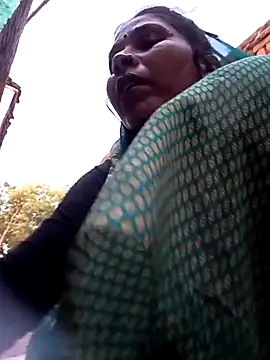 Snapshot of Rakhi_cut chatting on April 1, 2026, 1:06 am Rakhi cut online show from April 1, 2026, 1:06 am