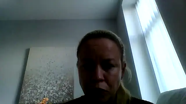 jennyblondeuk online show from March 25, 2026, 3:07 pm