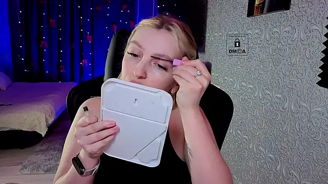 Snapshot of Eva_Vibe_ chatting on February 9, 2026, 6:12 pm Eva Vibe online show from February 9, 2026, 6:12 pm