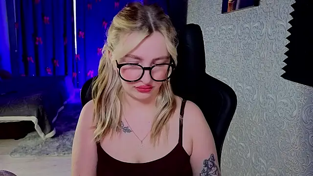 Snapshot of Eva_Vibe_ chatting on February 26, 2026, 4:33 am Eva Vibe online show from February 26, 2026, 4:33 am