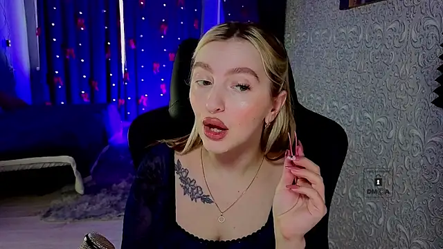 Snapshot of Eva_Vibe_ chatting on March 4, 2026, 5:46 am Eva Vibe online show from March 4, 2026, 5:46 am