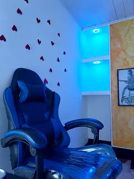 Snapshot of ashley-17 chatting on February 19, 2026, 5:14 am ashley-17 online show from February 19, 2026, 5:14 am