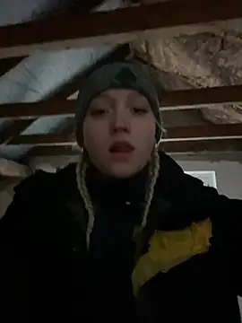 EmmiPemmi online show from February 2, 2026, 8:02 am