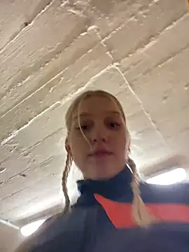 EmmiPemmi online show from February 17, 2026, 11:29 am