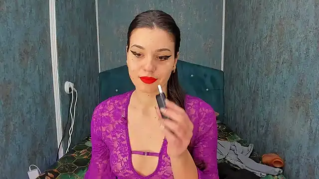 RedAssHottie online show from March 7, 2026, 5:59 am