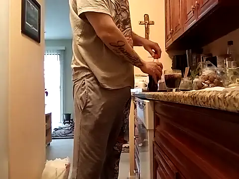 Snapshot of ViciouzzD chatting on February 24, 2026, 8:18 pm ViciouzzD online show from February 24, 2026, 8:18 pm