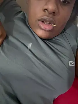 Snapshot of amorasecy chatting on January 6, 2026, 12:36 am amorasecy online show from January 6, 2026, 12:36 am