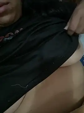 Snapshot of Cerezita88- chatting on December 20, 2025, 9:11 pm Cerezita88- online show from December 20, 2025, 9:11 pm