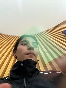 Ema Rose  online show from April 16, 2026, 9:50 pm