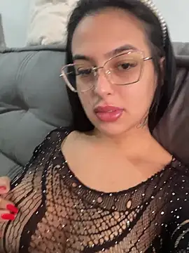 Snapshot of jujuarantes__2026 chatting on February 9, 2026, 12:31 pm jujuarantes 2026 online show from February 9, 2026, 12:31 pm