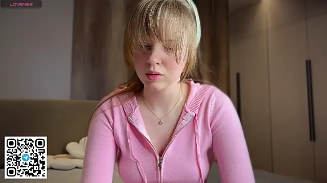 steffi meoww online show from April 7, 2026, 9:15 pm