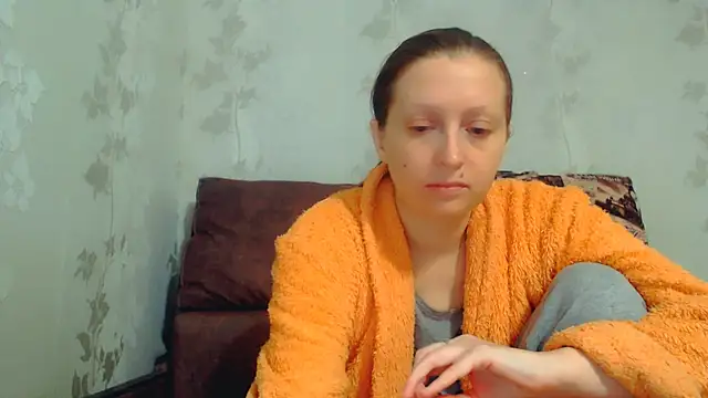 Snapshot of CrystallAngel chatting on January 11, 2026, 4:34 pm CrystallAngel online show from January 11, 2026, 4:34 pm