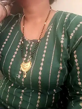 ritu7755 online show from April 4, 2026, 6:33 am