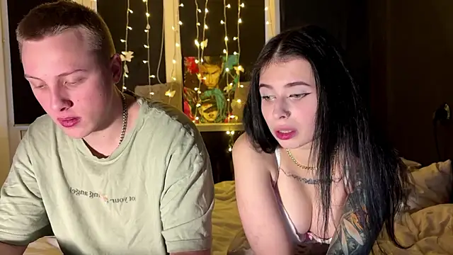 Snapshot of love4couple chatting on March 6, 2026, 2:24 pm love4couple online show from March 6, 2026, 2:24 pm