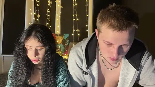 Snapshot of love4couple chatting on April 11, 2026, 6:18 am love4couple online show from April 11, 2026, 6:18 am