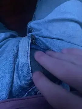 LittleGuy 2007 online show from April 22, 2026, 9:16 pm