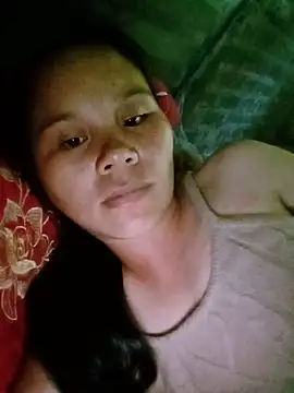 DIANAKUTE online show from May 15, 2026, 3:02 am