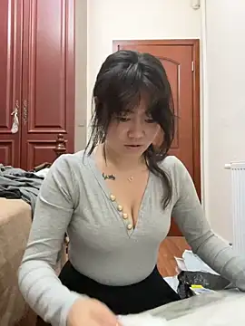 Molly-xiao online show from March 11, 2026, 9:26 am