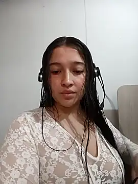 Laia  Evanss online show from April 15, 2026, 6:48 pm