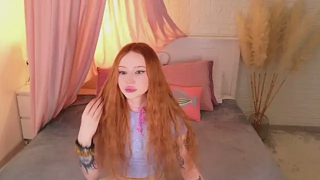 Snapshot of Zoe__Page chatting on February 26, 2026, 1:54 pm Zoe Page online show from February 26, 2026, 1:54 pm