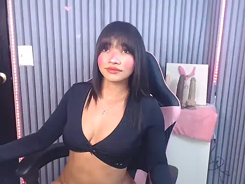 Vanessa  Hot  online show from February 4, 2026, 4:40 am