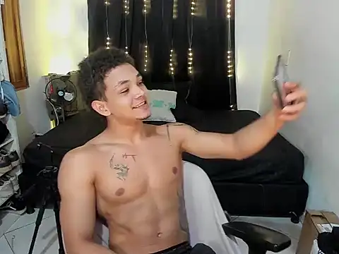 Dres4U online show from March 4, 2026, 7:25 am