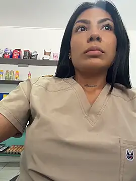 Sarah Hinata online show from January 15, 2026, 2:43 pm