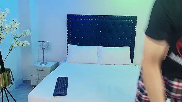 Jaden and sofia online show from March 6, 2026, 3:58 am