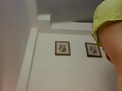 Snapshot of kat_paradise chatting on January 18, 2026, 12:20 pm kat paradise online show from January 18, 2026, 12:20 pm