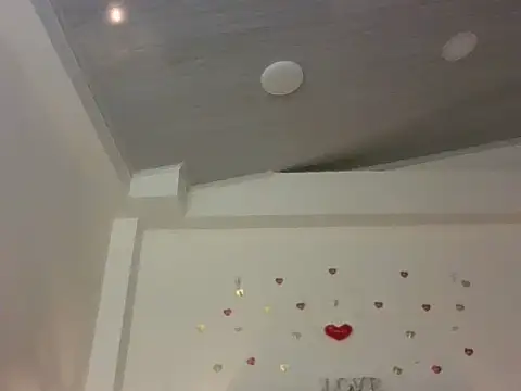 Snapshot of kat_paradise chatting on February 14, 2026, 11:51 am kat paradise online show from February 14, 2026, 11:51 am