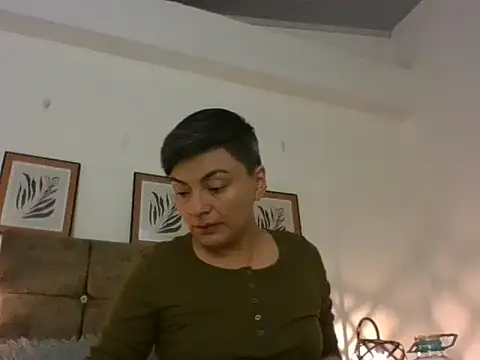 Snapshot of kat_paradise chatting on February 17, 2026, 11:50 am kat paradise online show from February 17, 2026, 11:50 am