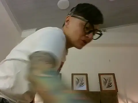 Snapshot of kat_paradise chatting on February 24, 2026, 11:52 am kat paradise online show from February 24, 2026, 11:52 am