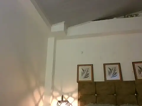 Snapshot of kat_paradise chatting on February 27, 2026, 11:43 am kat paradise online show from February 27, 2026, 11:43 am