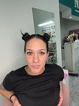 donatella07 online show from February 24, 2026, 4:05 pm