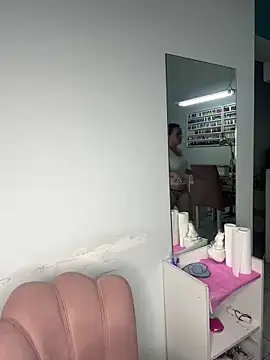 donatella07 online show from February 28, 2026, 10:44 pm