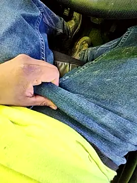 Snapshot of 115gunz chatting on January 6, 2026, 6:22 pm 115gunz online show from January 6, 2026, 6:22 pm