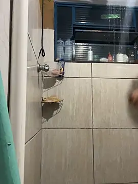 Branquelohot online show from April 24, 2026, 10:34 pm