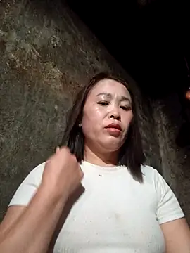 dakota-kis online show from March 22, 2026, 11:41 pm