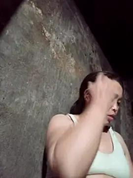 dakota-kis online show from April 5, 2026, 12:57 pm