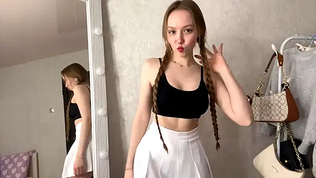 Snapshot of Taisiyavankova chatting on February 21, 2026, 3:24 pm Taisiyavankova online show from February 21, 2026, 3:24 pm