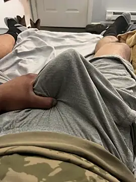 elpapigrande12 online show from April 10, 2026, 12:49 am