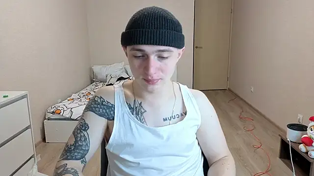 Snapshot of LEO__MILLER chatting on May 27, 2026, 7:00 pm LEO MILLER online show from May 27, 2026, 7:00 pm