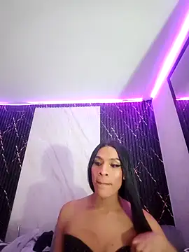 Isis Hot   online show from March 2, 2026, 7:59 am