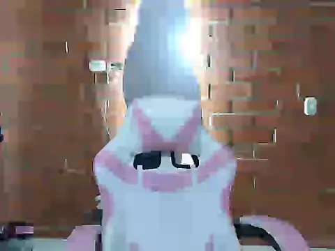 Daphne Grayy online show from April 14, 2026, 10:32 am