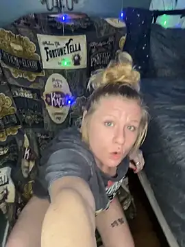 Snapshot of Autumn_paige chatting on February 6, 2026, 2:38 am Autumn paige online show from February 6, 2026, 2:38 am