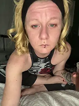 Snapshot of Autumn_paige chatting on February 13, 2026, 2:07 am Autumn paige online show from February 13, 2026, 2:07 am