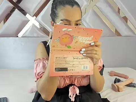 MiaKleinX online show from March 8, 2026, 9:29 pm